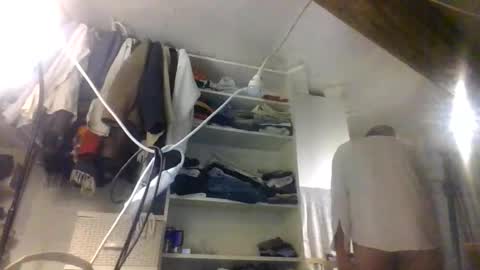 Snapshot of alfred151 chatting on April 2026 07:58:02 PM Edgarrrdd1021 online show from April 2026 07:58:02 PM