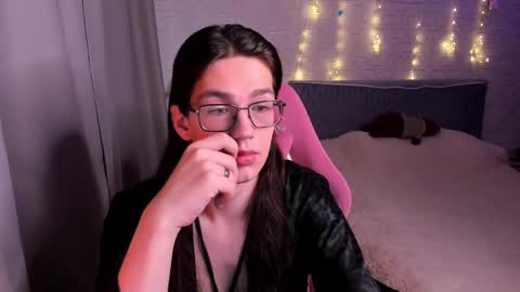 Snapshot of alfred_jones chatting on September 2025 10:15:01 AM Alfreda online show from September 2025 10:15:01 AM