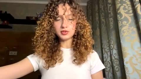 Snapshot of alfredaspagnolo chatting on November 2025 04:13:02 PM Tatiana online show from November 2025 04:13:02 PM