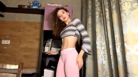 Snapshot of alfredaspagnolo chatting on November 2025 04:44:01 PM Tatiana online show from November 2025 04:44:01 PM