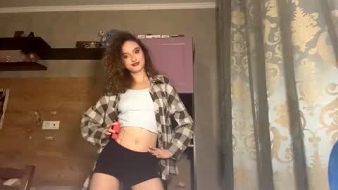 Snapshot of alfredaspagnolo chatting on November 2025 04:18:02 PM Tatiana online show from November 2025 04:18:02 PM