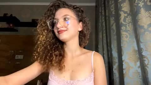 Snapshot of alfredaspagnolo chatting on November 2025 04:18:01 PM Tatiana online show from November 2025 04:18:01 PM