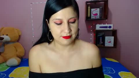 Snapshot of ali_squirt chatting on October 2025 11:05:01 PM alixia online show from October 2025 11:05:01 PM