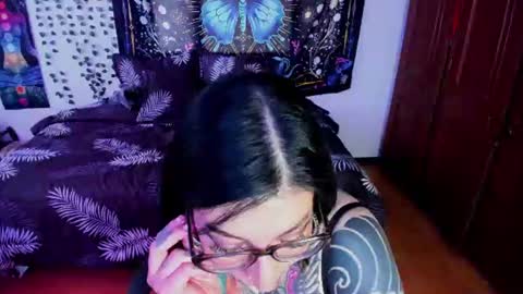 Snapshot of alice666f chatting on July 2026 04:35:02 PM ALiCE ROSE online show from July 2026 04:35:02 PM
