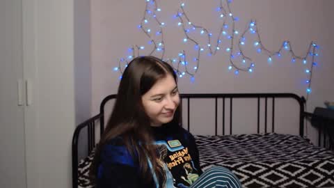 Alice online show from December 2024 10:16:02 PM