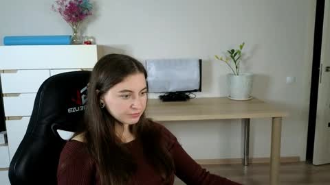 Alice online show from October 2025 08:31:02 PM