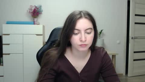 Alice online show from November 2025 05:28:02 PM