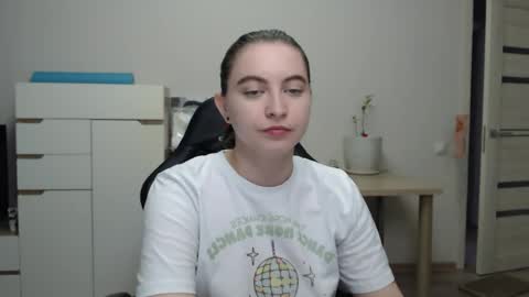 Snapshot of alice_________________________ chatting on May 2026 04:34:01 PM Alice online show from May 2026 04:34:01 PM
