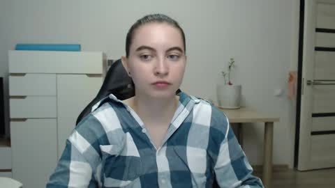 Snapshot of alice_________________________ chatting on June 2026 02:01:01 PM Alice online show from June 2026 02:01:01 PM