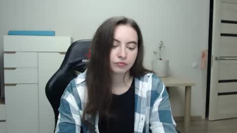 Snapshot of alice_________________________ chatting on June 2026 07:27:02 PM Alice online show from June 2026 07:27:02 PM