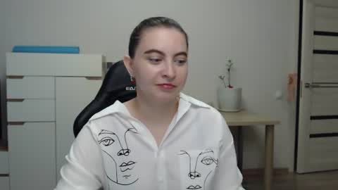 Snapshot of alice_________________________ chatting on July 2026 12:11:02 PM Alice online show from July 2026 12:11:02 PM