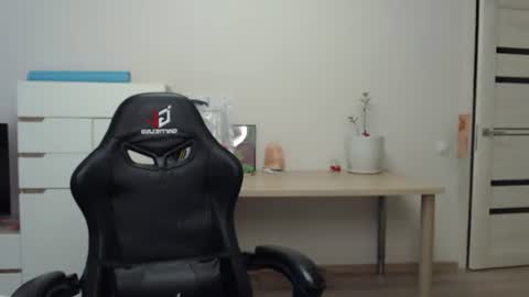 Snapshot of alice_________________________ chatting on July 2026 08:49:02 AM Alice online show from July 2026 08:49:02 AM