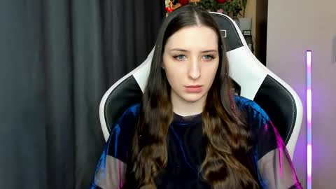 Snapshot of alice_bailey chatting on April 2026 12:39:01 PM Alice online show from April 2026 12:39:01 PM