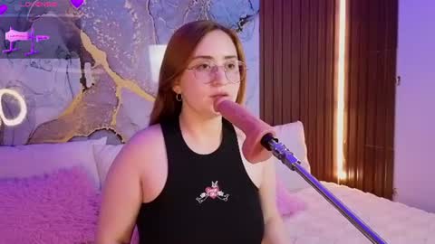 Snapshot of alice_cute77 chatting on July 2026 03:41:01 AM Mey online show from July 2026 03:41:01 AM