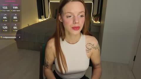 Snapshot of alice_delaney chatting on September 2025 08:30:01 PM Alice online show from September 2025 08:30:01 PM