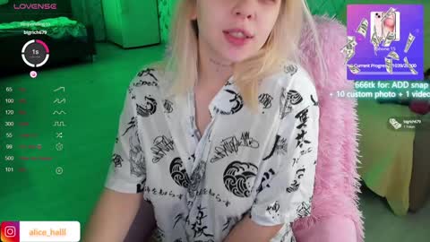 Snapshot of alice_halle chatting on December 2024 08:45:02 AM alice_halle online show from December 2024 08:45:02 AM