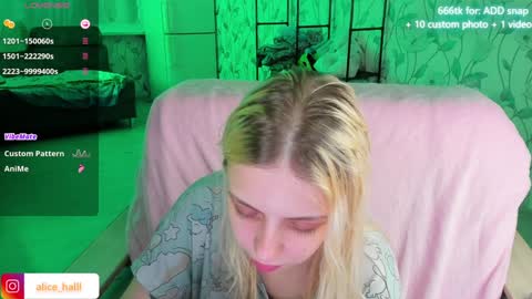 Snapshot of alice_halle chatting on December 2024 03:44:01 PM alice_halle online show from December 2024 03:44:01 PM