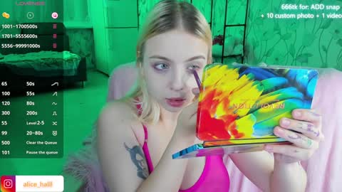 Snapshot of alice_halle chatting on December 2024 05:15:01 PM alice_halle online show from December 2024 05:15:01 PM
