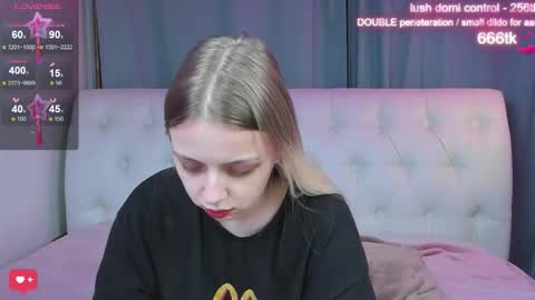 Snapshot of alice_halle chatting on October 2025 08:14:01 AM alice_halle online show from October 2025 08:14:01 AM