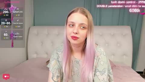 Snapshot of alice_halle chatting on October 2025 11:55:02 AM alice_halle online show from October 2025 11:55:02 AM