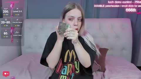 Snapshot of alice_halle chatting on October 2025 02:45:02 AM alice_halle online show from October 2025 02:45:02 AM