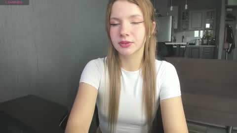 My name is Alice find out about me in the Fansly  online show from October 2025 11:19:01 AM