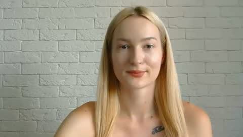 Snapshot of alice_sweet_01 chatting on June 2026 11:03:02 AM Alice online show from June 2026 11:03:02 AM