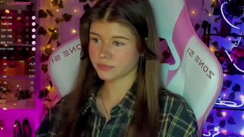 Alice online show from April 2026 09:39:33 PM