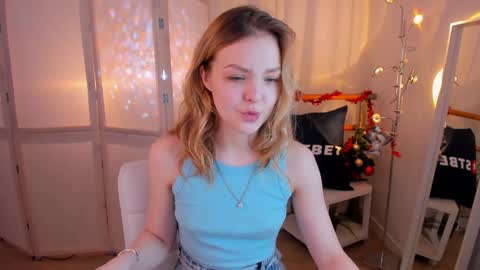 Alice  online show from December 2024 07:51:01 PM