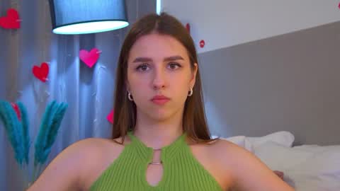 Snapshot of aliceatkin chatting on June 2026 06:23:02 AM Alice online show from June 2026 06:23:02 AM