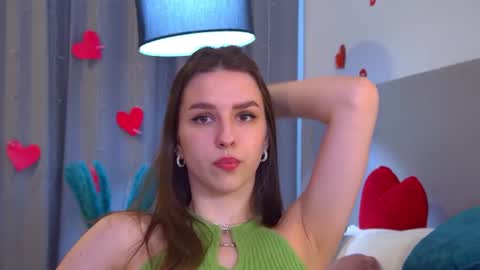 Snapshot of aliceatkin chatting on July 2026 04:09:01 PM Alice online show from July 2026 04:09:01 PM