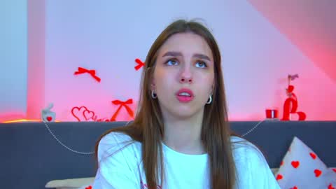 Snapshot of aliceatkin chatting on July 2026 06:06:02 AM Alice online show from July 2026 06:06:02 AM