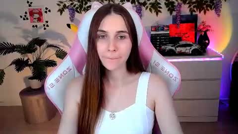 alicecharmy online show from June 2026 03:23:01 PM