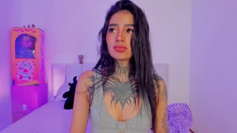 Alice  online show from September 2025 04:06:01 PM