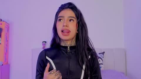 Alice  online show from October 2025 07:14:02 PM