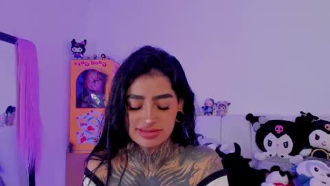 Alice  online show from November 2025 10:20:02 PM