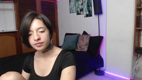 alicee_logan_ online show from September 2025 01:49:01 AM
