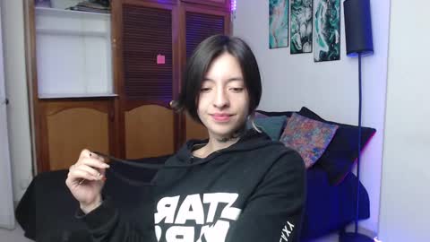 alicee_logan_ online show from October 2025 01:59:02 AM