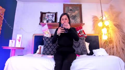 Snapshot of alicee_milf_ chatting on December 2024 10:12:02 AM Aleja online show from December 2024 10:12:02 AM