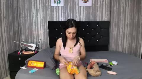 alicee_moonn online show from September 2025 07:28:01 PM