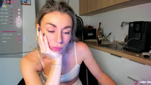 Snapshot of aliceevan chatting on February 2026 06:06:02 AM Daniella online show from February 2026 06:06:02 AM