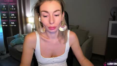 Snapshot of aliceevan chatting on February 2026 02:11:01 AM Daniella online show from February 2026 02:11:01 AM