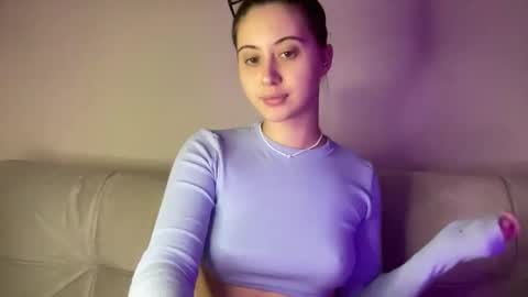 Snapshot of aliceinlustland chatting on February 2026 05:43:02 PM aliceinlustland online show from February 2026 05:43:02 PM