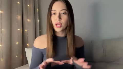 aliceinlustland online show from April 2026 12:36:01 PM