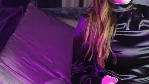 Snapshot of alicejameson chatting on January 2025 08:48:01 PM alicejameson online show from January 2025 08:48:01 PM