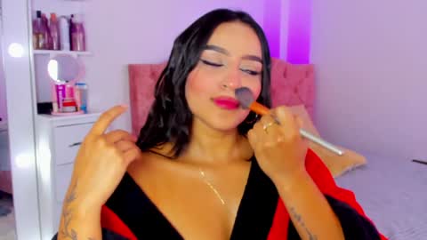 Snapshot of alicekiing_ chatting on January 2025 10:23:02 AM ALICEKIING online show from January 2025 10:23:02 AM