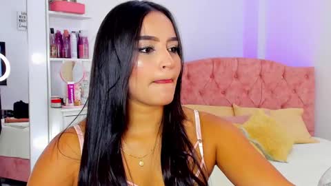 Snapshot of alicekiing_ chatting on January 2025 04:58:01 AM ALICEKIING online show from January 2025 04:58:01 AM
