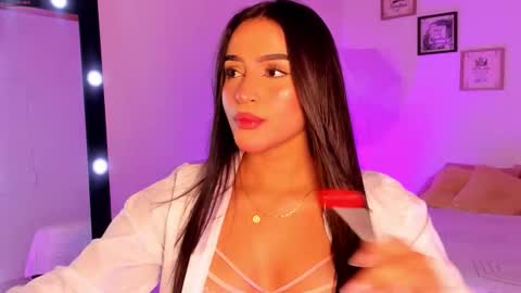 Snapshot of alicekiing_ chatting on September 2025 02:13:02 AM ALICEKIING online show from September 2025 02:13:02 AM