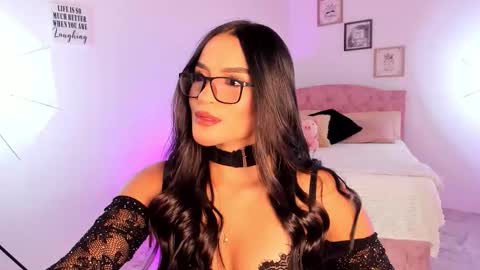 Snapshot of alicekiing_ chatting on February 2026 03:24:02 AM ALICEKIING online show from February 2026 03:24:02 AM
