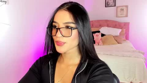 Snapshot of alicekiing_ chatting on February 2026 02:41:02 AM ALICEKIING online show from February 2026 02:41:02 AM
